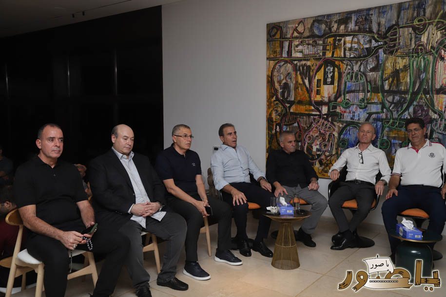 بالصور من أبيدجان: آل الخليل يتقبلون التعازي بالسفير خليل الخليل في مجلس عزاء مهيب