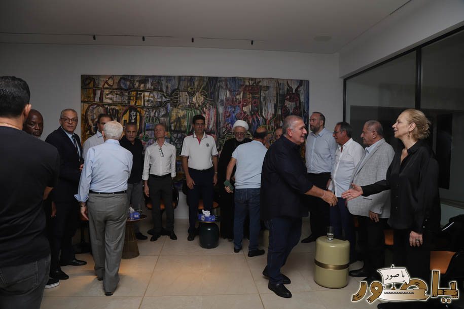 بالصور من أبيدجان: آل الخليل يتقبلون التعازي بالسفير خليل الخليل في مجلس عزاء مهيب