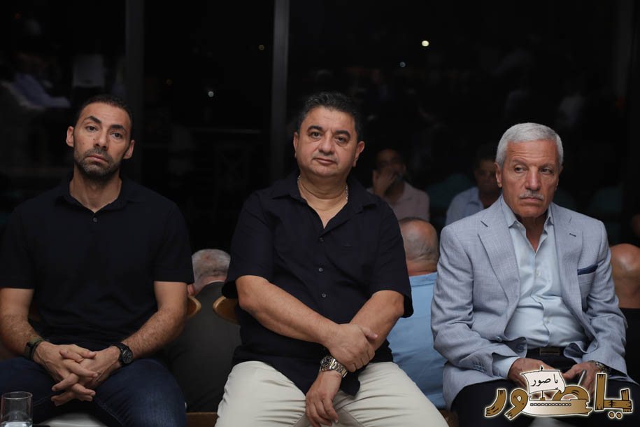 بالصور من أبيدجان: آل الخليل يتقبلون التعازي بالسفير خليل الخليل في مجلس عزاء مهيب