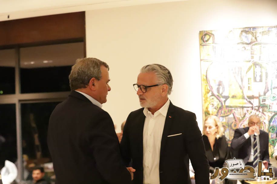 بالصور من أبيدجان: آل الخليل يتقبلون التعازي بالسفير خليل الخليل في مجلس عزاء مهيب