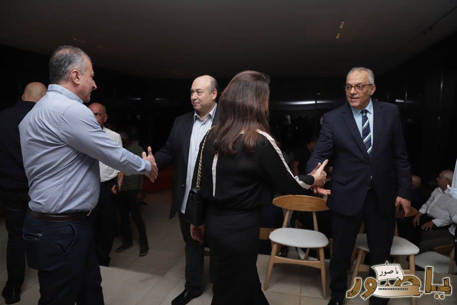 بالصور من أبيدجان: آل الخليل يتقبلون التعازي بالسفير خليل الخليل في مجلس عزاء مهيب