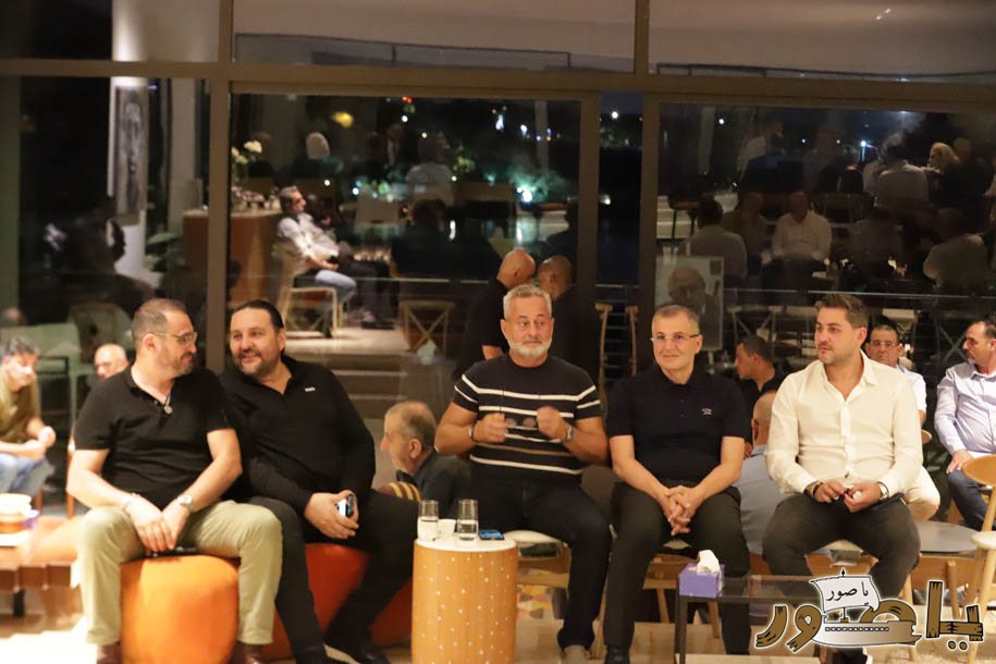 بالصور من أبيدجان: آل الخليل يتقبلون التعازي بالسفير خليل الخليل في مجلس عزاء مهيب