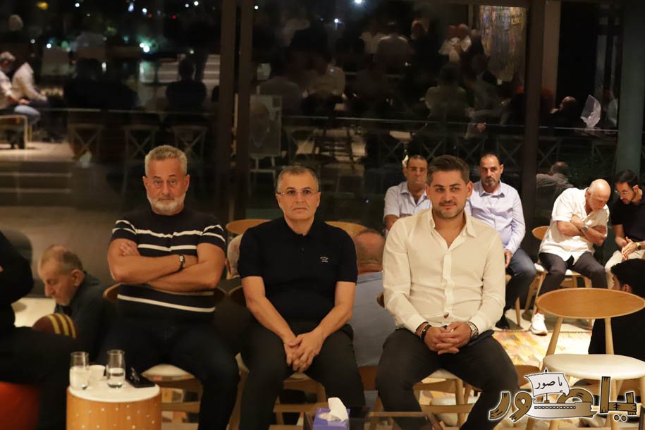 بالصور من أبيدجان: آل الخليل يتقبلون التعازي بالسفير خليل الخليل في مجلس عزاء مهيب