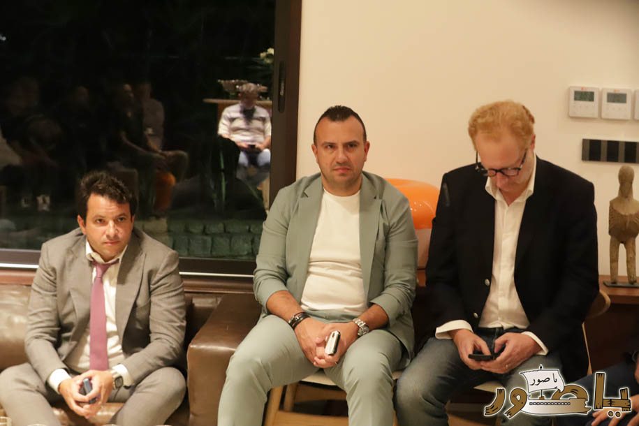 بالصور من أبيدجان: آل الخليل يتقبلون التعازي بالسفير خليل الخليل في مجلس عزاء مهيب