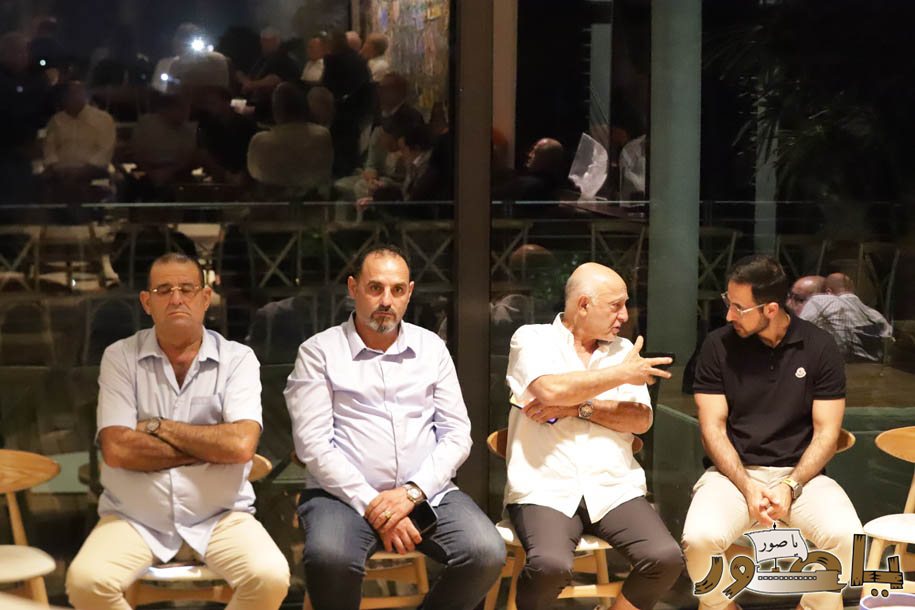 بالصور من أبيدجان: آل الخليل يتقبلون التعازي بالسفير خليل الخليل في مجلس عزاء مهيب