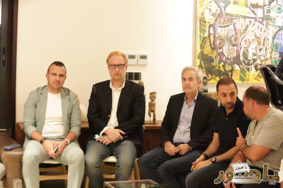 بالصور من أبيدجان: آل الخليل يتقبلون التعازي بالسفير خليل الخليل في مجلس عزاء مهيب