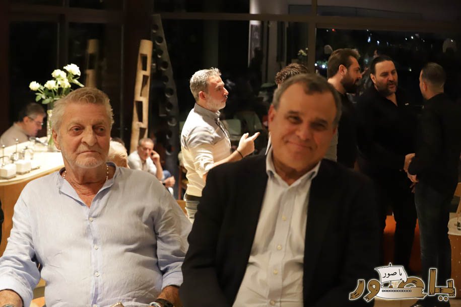 بالصور من أبيدجان: آل الخليل يتقبلون التعازي بالسفير خليل الخليل في مجلس عزاء مهيب