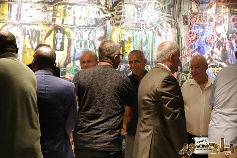 بالصور من أبيدجان: آل الخليل يتقبلون التعازي بالسفير خليل الخليل في مجلس عزاء مهيب