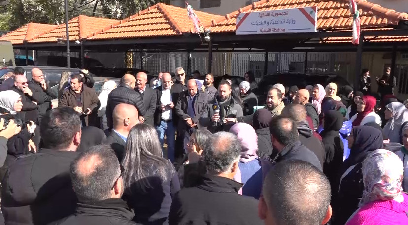 روابط التعليم الرسمي في النبطية تعتصم للمطالبة بزيادة الرواتب 37 ضعفا وتثبيت المتعاقدين