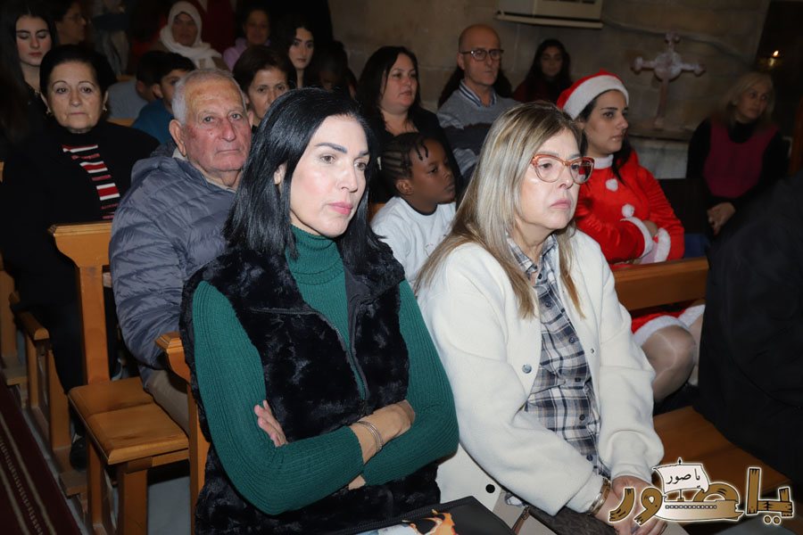 رسيتال ميلادي حاشد في كنيسة مار توما للروم الأرثوذكس صور