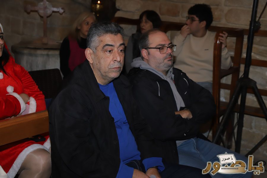 رسيتال ميلادي حاشد في كنيسة مار توما للروم الأرثوذكس صور