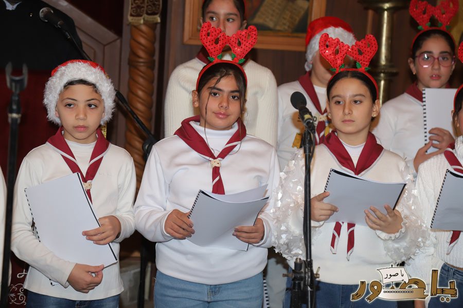 رسيتال ميلادي حاشد في كنيسة مار توما للروم الأرثوذكس صور