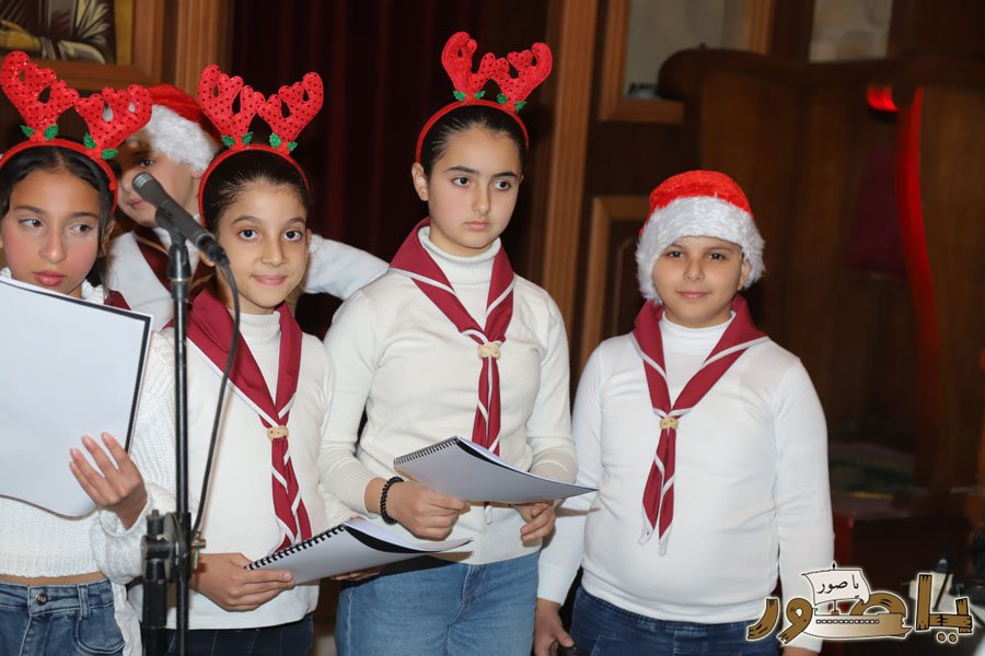 رسيتال ميلادي حاشد في كنيسة مار توما للروم الأرثوذكس صور