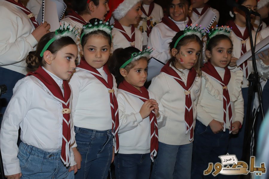 رسيتال ميلادي حاشد في كنيسة مار توما للروم الأرثوذكس صور