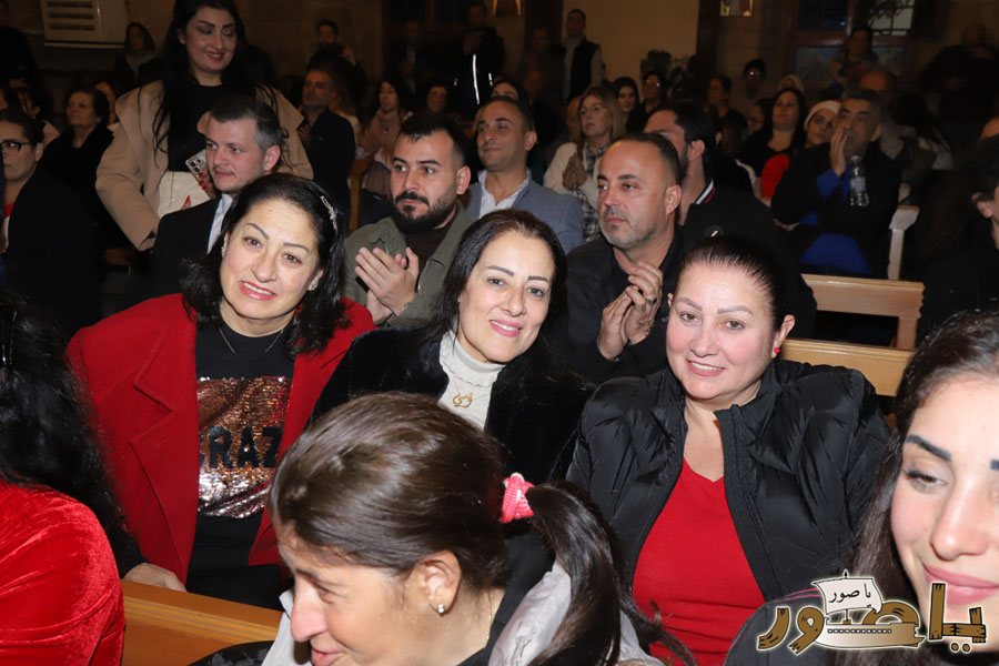 رسيتال ميلادي حاشد في كنيسة مار توما للروم الأرثوذكس صور