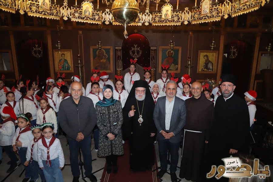 رسيتال ميلادي حاشد في كنيسة مار توما للروم الأرثوذكس صور