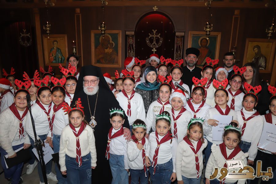 رسيتال ميلادي حاشد في كنيسة مار توما للروم الأرثوذكس صور