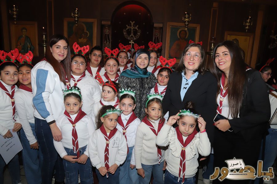رسيتال ميلادي حاشد في كنيسة مار توما للروم الأرثوذكس صور