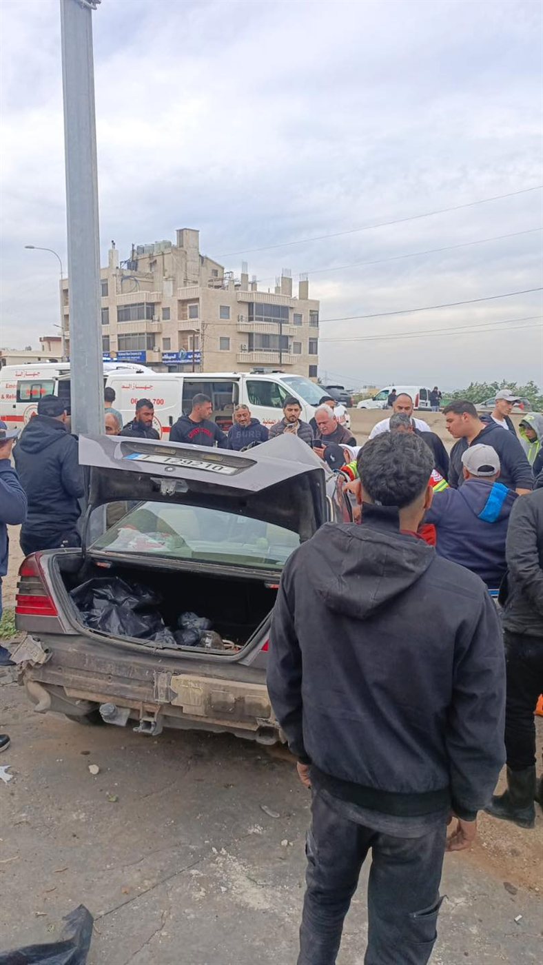 بالصور: اصطدام مروع بعمود إنارة يحصد قتيلا!