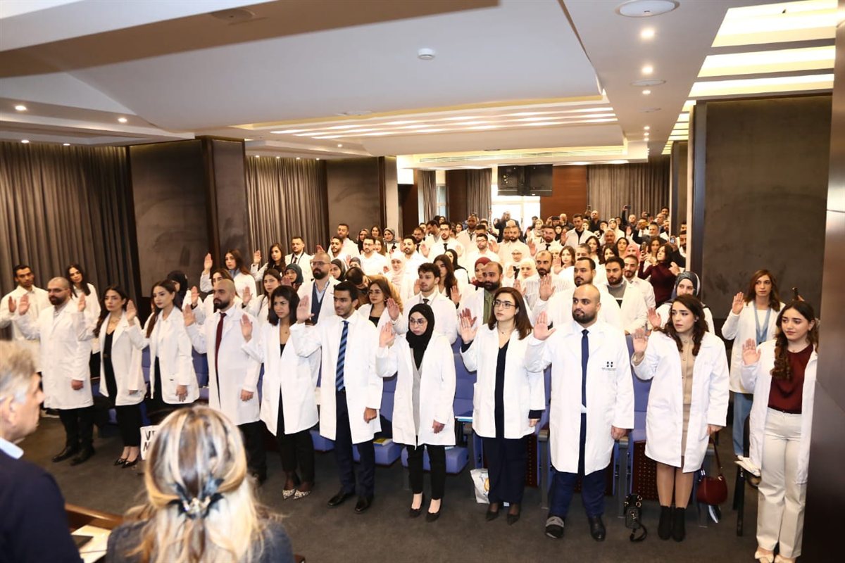 قسم اليمين لأطباء جدد في نقابة أطباء لبنان في بيروت