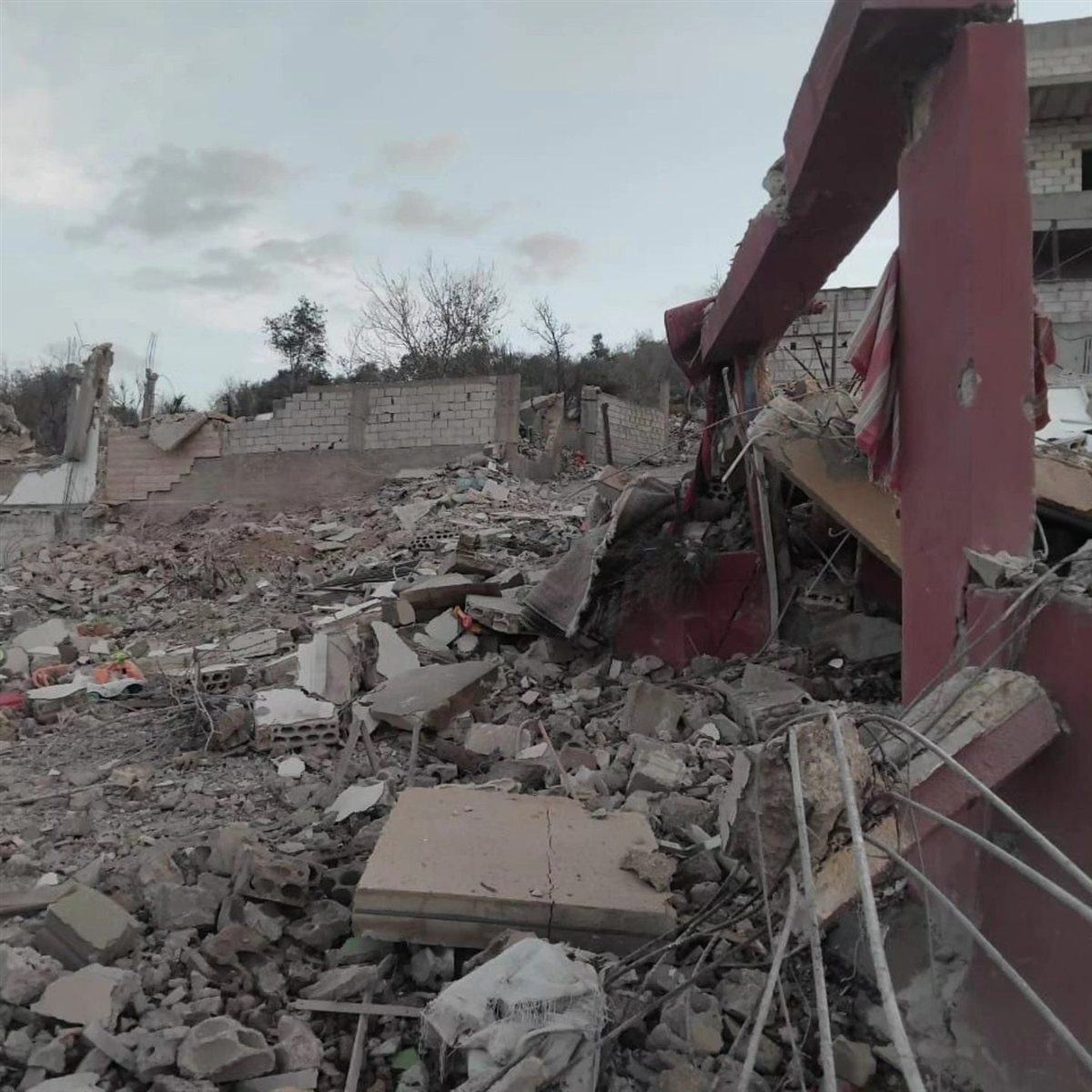 تفجيران في ميس الجبل فجرا..