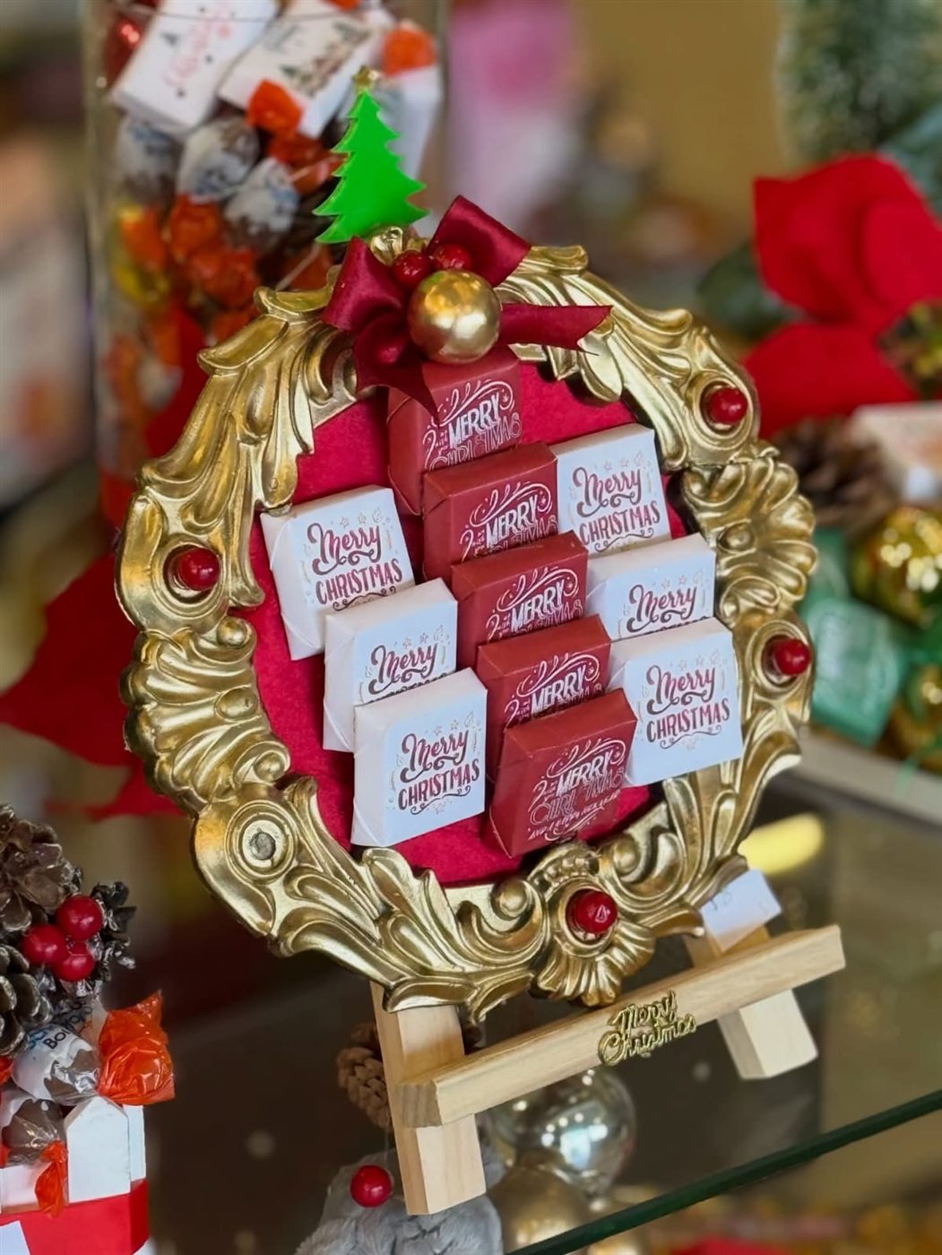 تشكيلة B che de No l عند حلويات الشاطىء بالإضافة لهدايا من الشوكولا بمناسبة الميلاد المجيد!