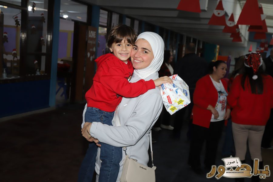 أجواء ميلادية في المدرسة الإنجيلية اللبنانية في صور