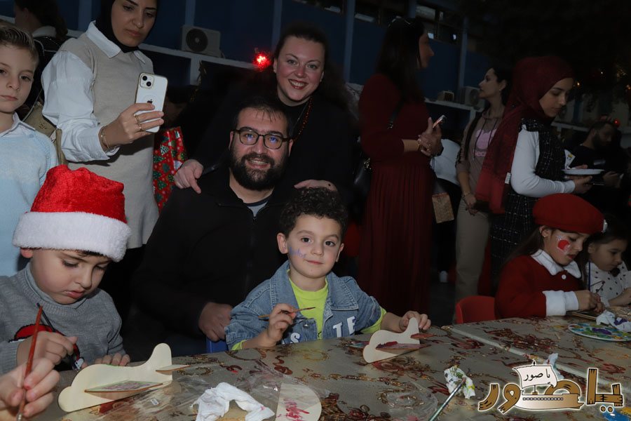 أجواء ميلادية في المدرسة الإنجيلية اللبنانية في صور