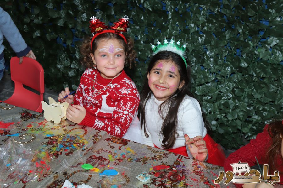 أجواء ميلادية في المدرسة الإنجيلية اللبنانية في صور