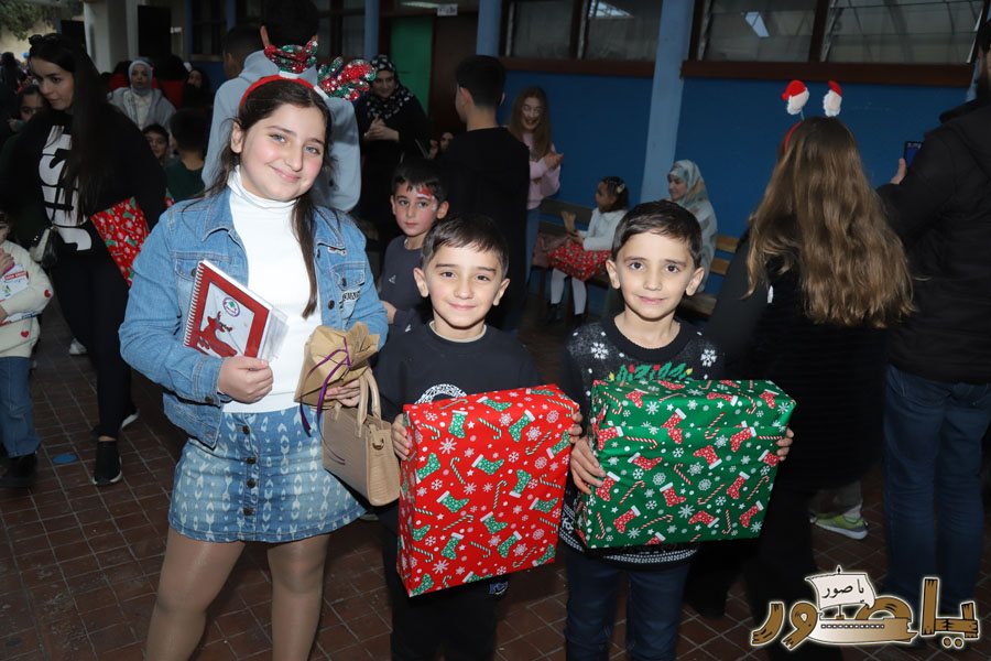 أجواء ميلادية في المدرسة الإنجيلية اللبنانية في صور