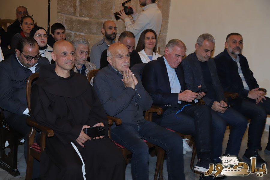 سهرة ترانيم ميلادية في كنيسة مار أنطونيوس صور