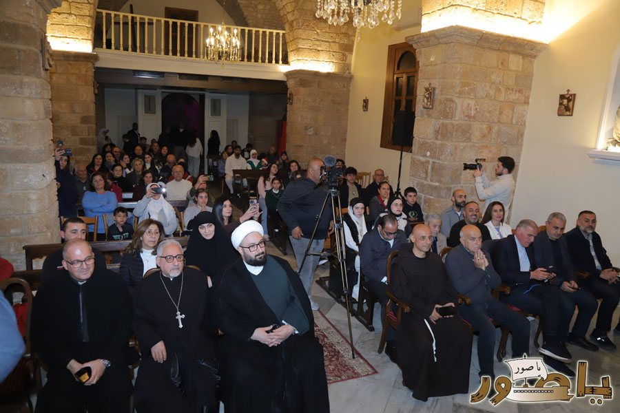 سهرة ترانيم ميلادية في كنيسة مار أنطونيوس صور