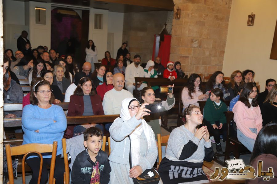 سهرة ترانيم ميلادية في كنيسة مار أنطونيوس صور