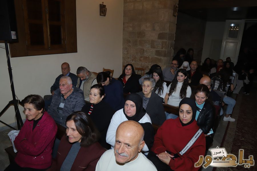 سهرة ترانيم ميلادية في كنيسة مار أنطونيوس صور