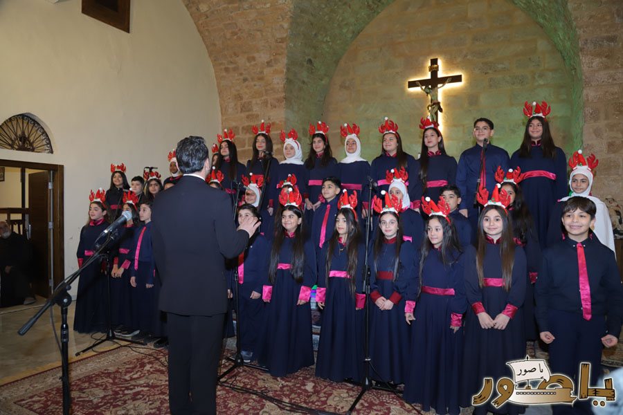 سهرة ترانيم ميلادية في كنيسة مار أنطونيوس صور
