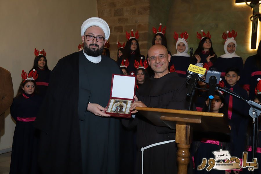 سهرة ترانيم ميلادية في كنيسة مار أنطونيوس صور