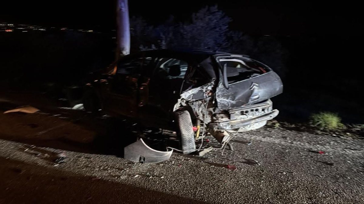 حادث مروري على الطريق العام يسفر عن إصابة أحد الركاب