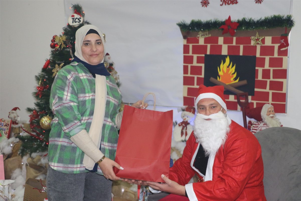 مدرسة صور الدولية TCS تكرم هيئتيها التعليمية والإدارية بعشاء احتفالي بمناسبة الأعياد