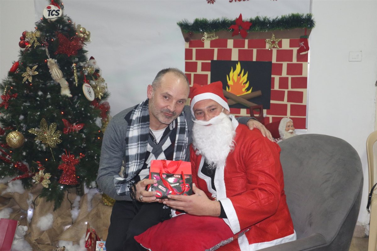 مدرسة صور الدولية TCS تكرم هيئتيها التعليمية والإدارية بعشاء احتفالي بمناسبة الأعياد