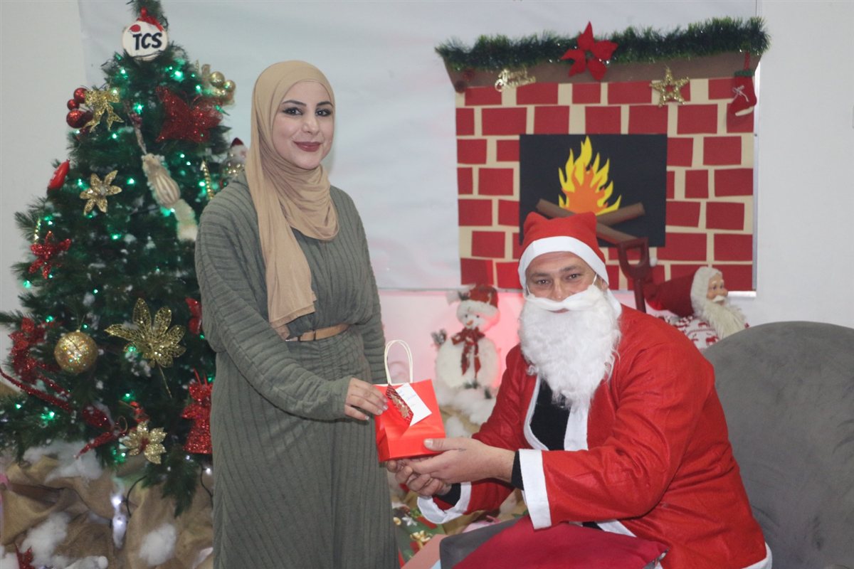 مدرسة صور الدولية TCS تكرم هيئتيها التعليمية والإدارية بعشاء احتفالي بمناسبة الأعياد