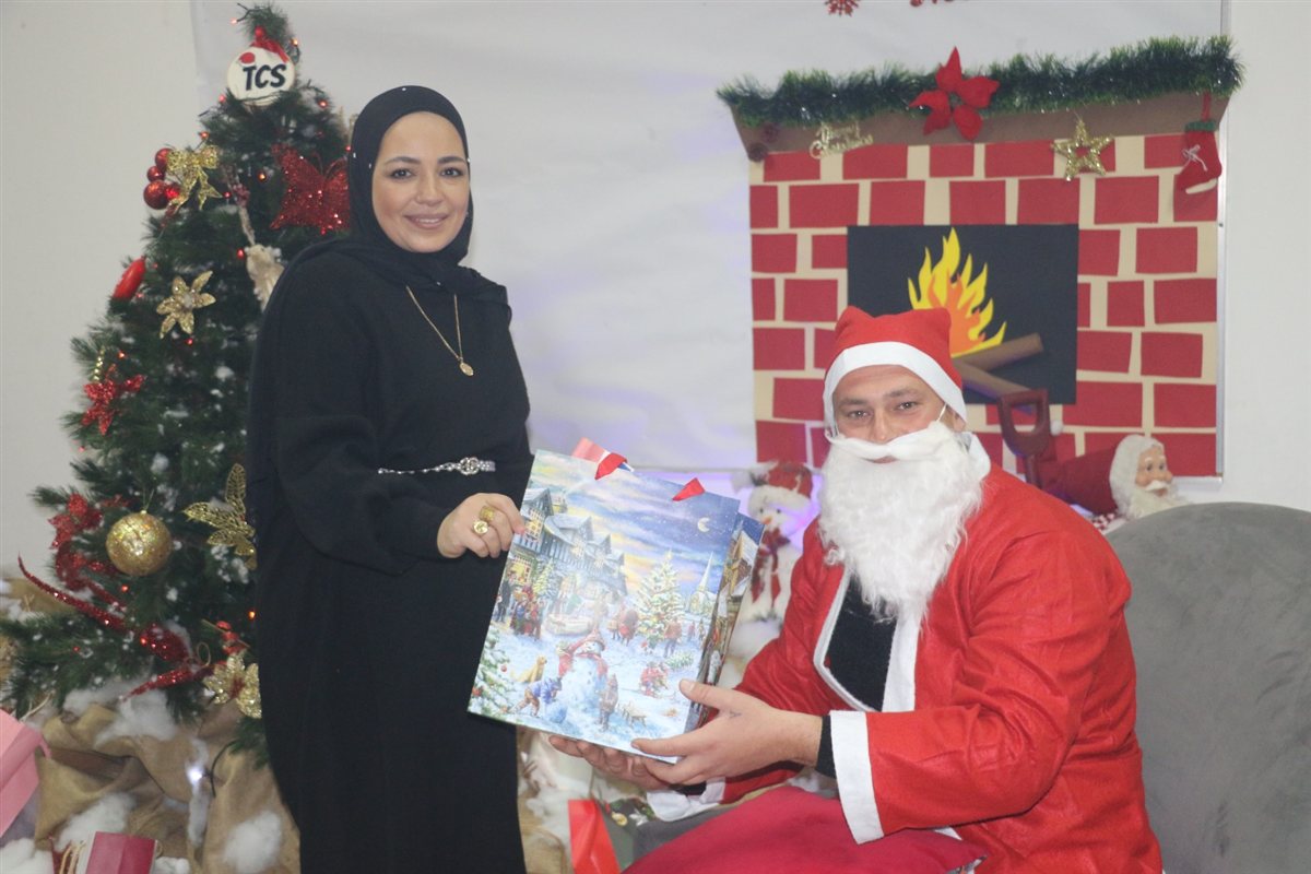 مدرسة صور الدولية TCS تكرم هيئتيها التعليمية والإدارية بعشاء احتفالي بمناسبة الأعياد