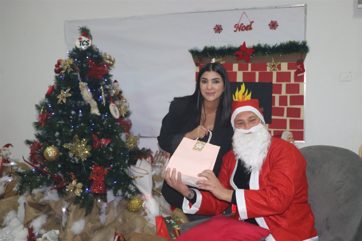 مدرسة صور الدولية TCS تكرم هيئتيها التعليمية والإدارية بعشاء احتفالي بمناسبة الأعياد