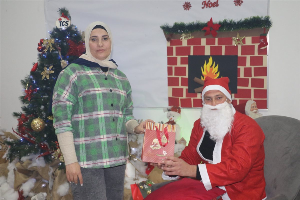 مدرسة صور الدولية TCS تكرم هيئتيها التعليمية والإدارية بعشاء احتفالي بمناسبة الأعياد