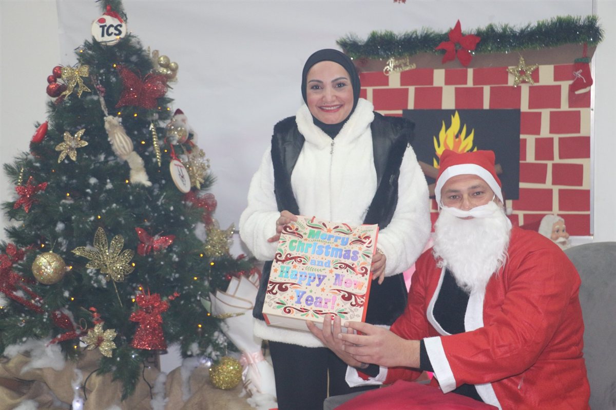 مدرسة صور الدولية TCS تكرم هيئتيها التعليمية والإدارية بعشاء احتفالي بمناسبة الأعياد