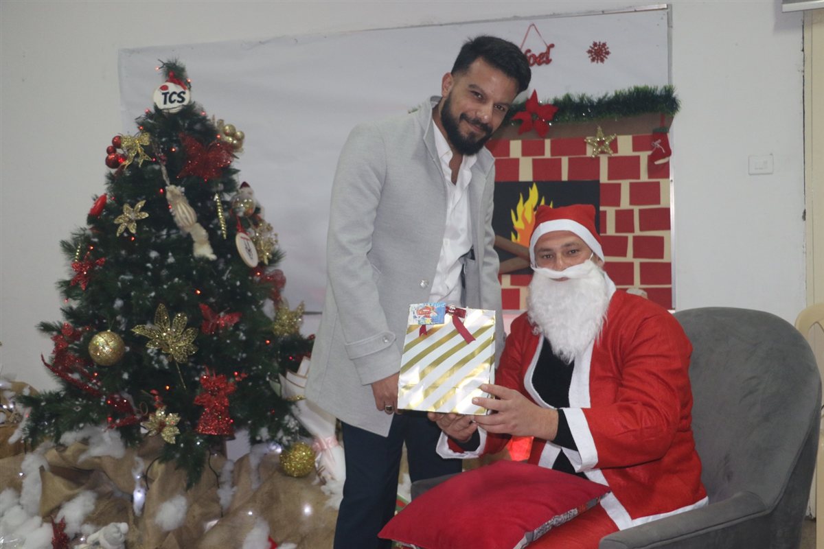 مدرسة صور الدولية TCS تكرم هيئتيها التعليمية والإدارية بعشاء احتفالي بمناسبة الأعياد