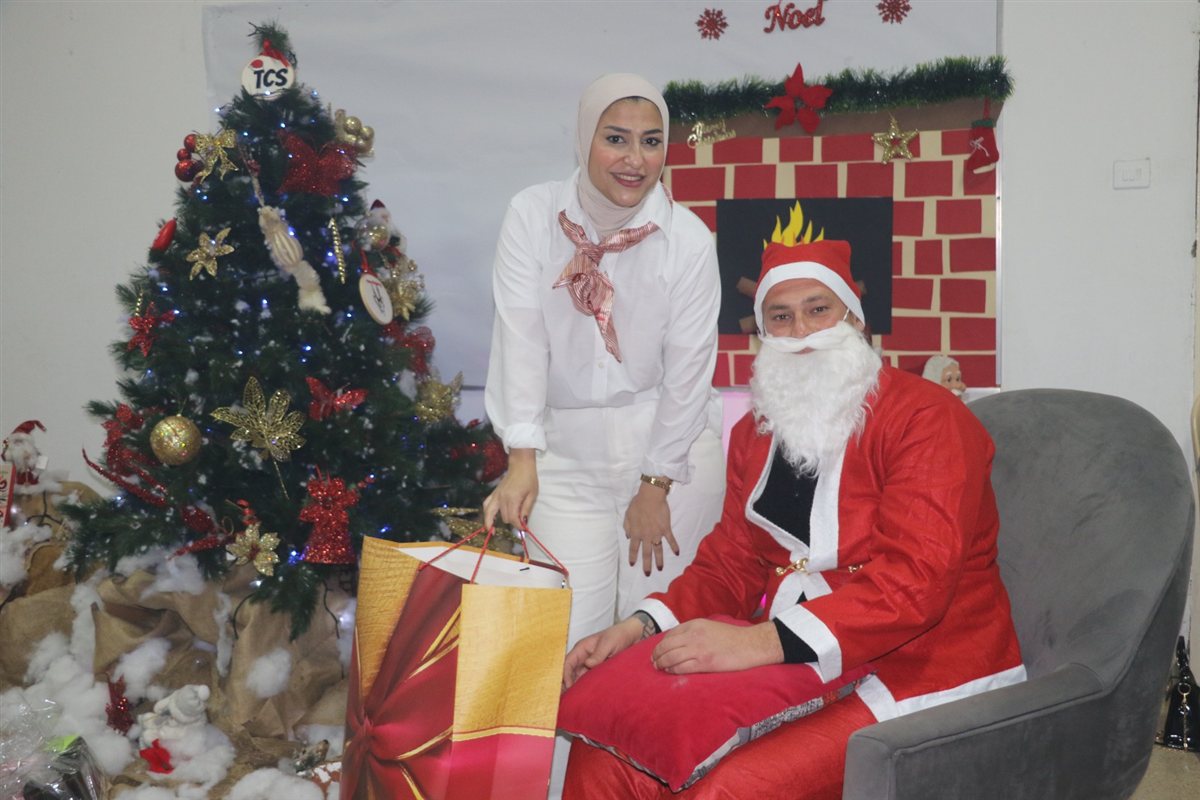 مدرسة صور الدولية TCS تكرم هيئتيها التعليمية والإدارية بعشاء احتفالي بمناسبة الأعياد