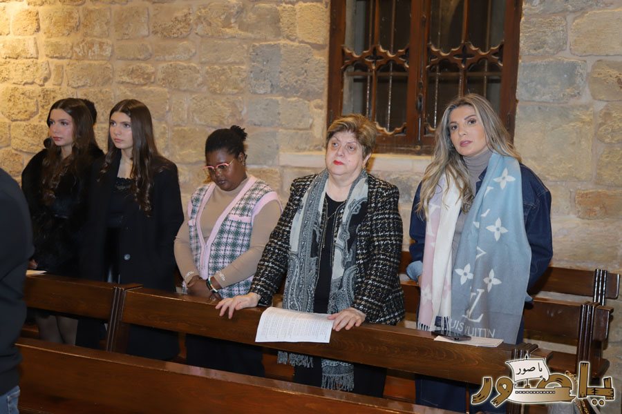 قداس ليلة الميلاد المجيد في كاتدرائية سيدة البحار المارونية في صور