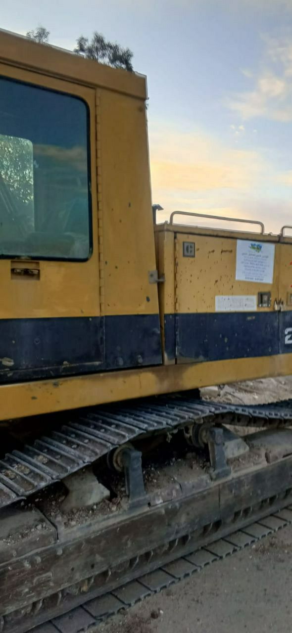 إلقاء قنابل متفجرة في حولا فجرا وتضرر حفارة وعدد من السيارات