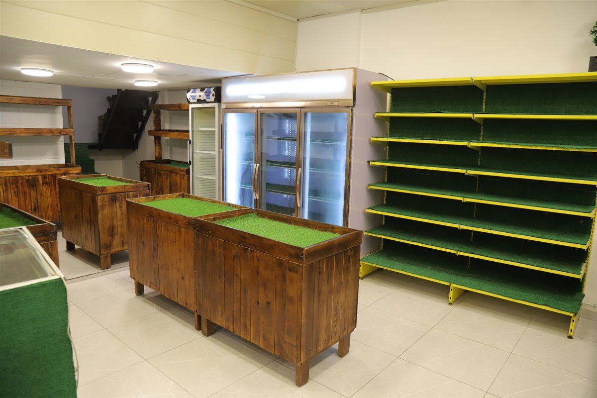 قريبا في صور: رمان للخضار والفواكه الطازجة