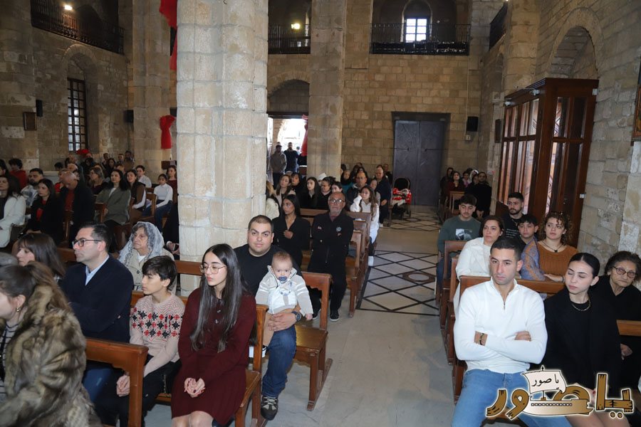 بالصور: قداس الميلاد المجيد في كاتدرائية القديس توما الرسول للروم الملكيين الكاثوليك في صور